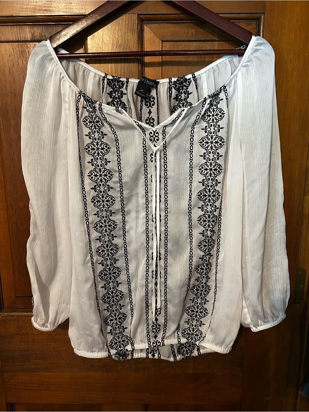 White House Black Market White Tunic with Black Embroidery